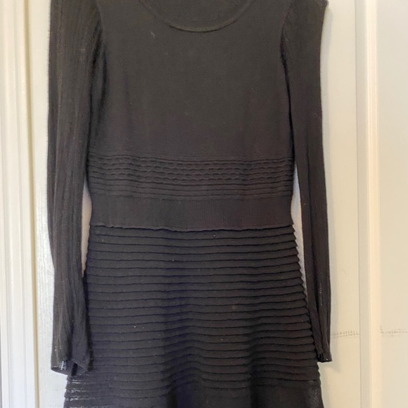 Vera Wang long sleeve black dress - Picture 2 of 2